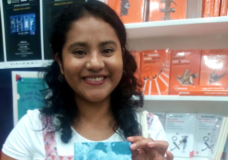 Autora ecuatoriana presenta su libro en la Feria Internacional del Libro de Quito