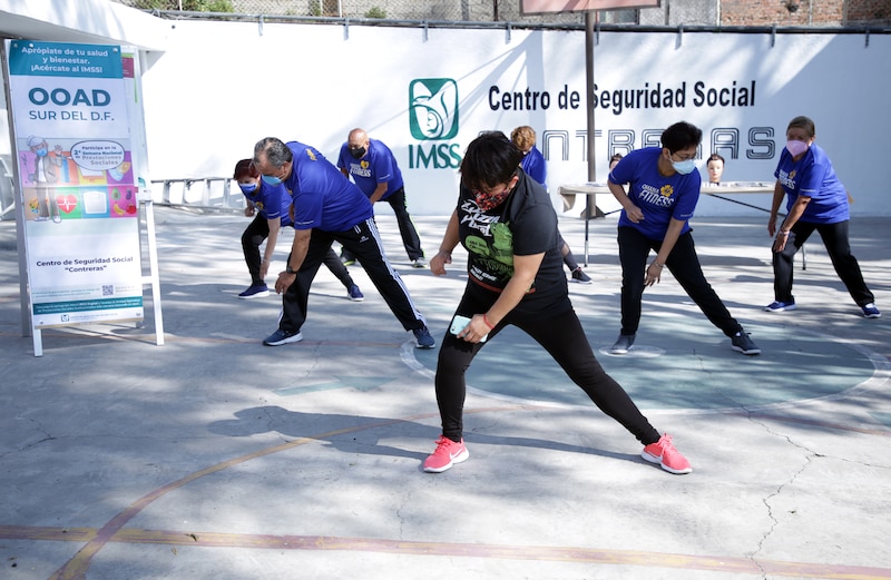 Para este verano en los Centros de Seguridad Social del IMSS, se ofrecerán actividades como: arte, cine, teatro y talleres para toda la familia, pero con especial atención, para niños, niñas y adolescentes