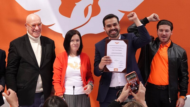 Jorge Álvarez Máynez rinde protesta como diputado federal por MC