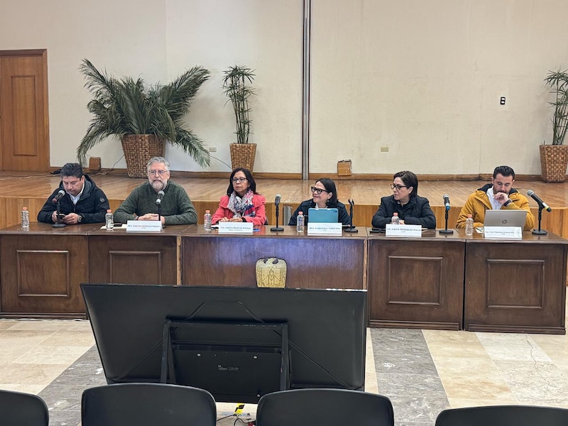 Foto de la reunión interinstitucional donde se analizan los avances del Plan de Justicia para las familias de los mineros de Pasta de Conchos