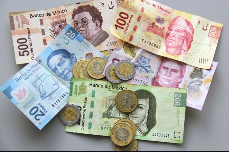 Monedas y billetes mexicanos