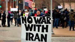Trump amenaza con atacar Irán, pero los estadounidenses no lo respaldan
