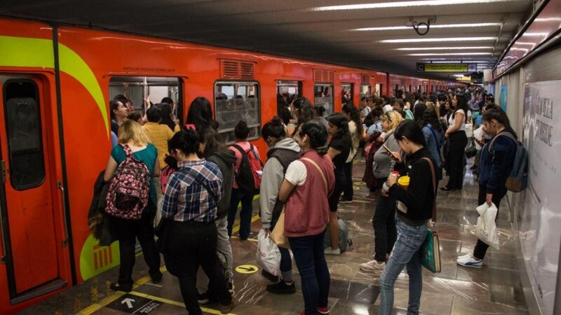 Un vagón del metro de la Ciudad de México