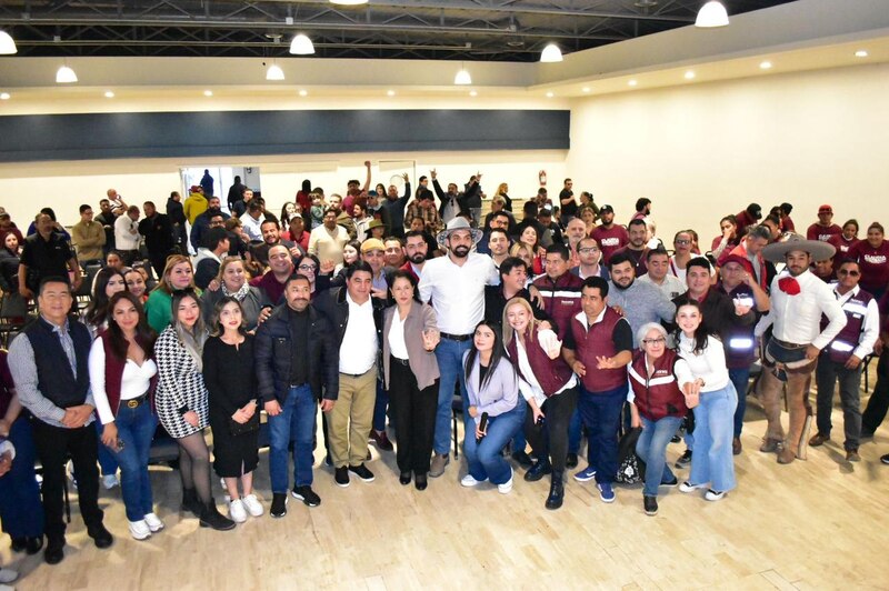 Reunión de trabajo con el Presidente Municipal y su equipo de trabajo.