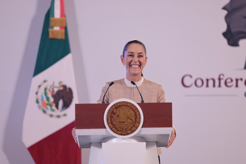 La Secretaria de Economía, Tatiana Clouthier, durante una conferencia de prensa.