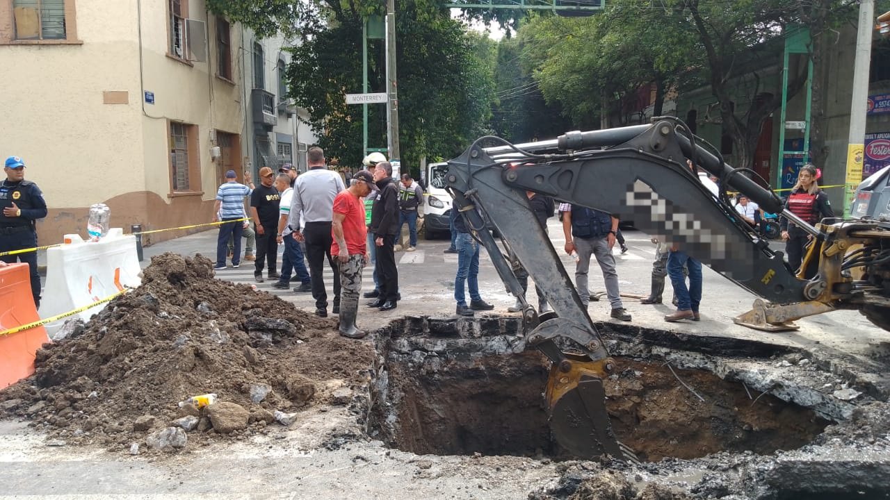 Rescate de personas atrapadas en un socavón