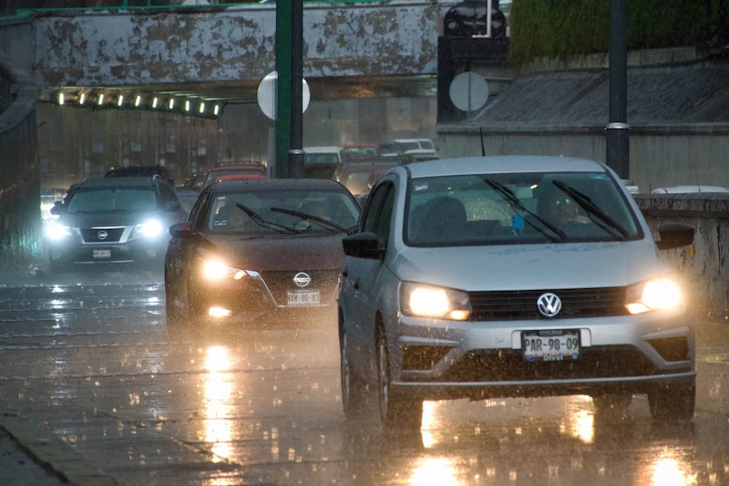 Intensas lluvias y encharcamientos afectaron diversos puntos de la capital.