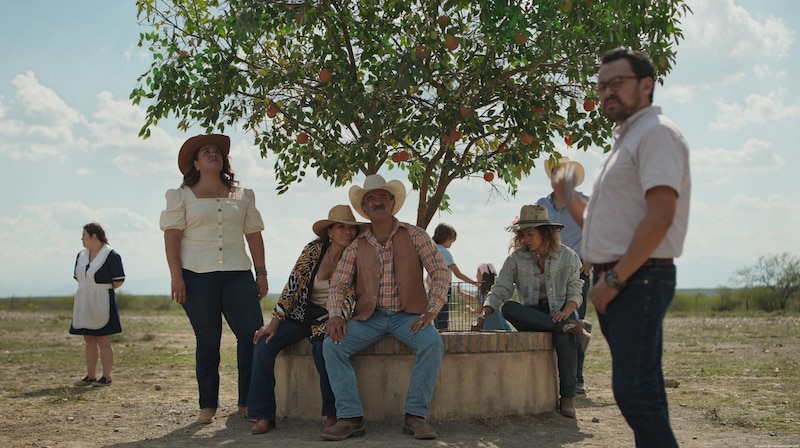 Familia mexicana en el campo