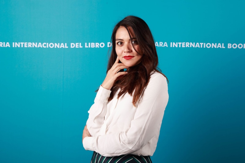 La escritora española Elvira Sastre en la Feria Internacional del Libro de Guadalajara