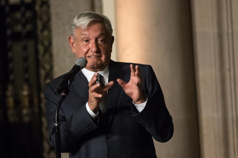 El presidente López Obrador da un discurso.