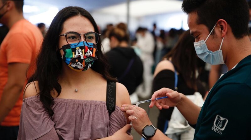Vacunación contra COVID-19 en México