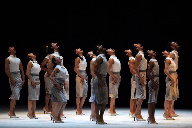 Compañía de danza contemporánea "Losgelöst" se presenta en el Teatro de la Ciudad.