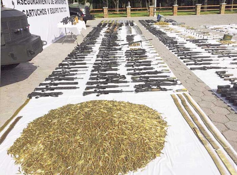Decomisan armas y municiones en un operativo en México