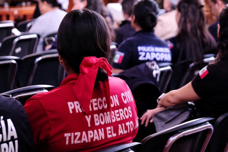 Personal de distintos municipios de Jalisco recibe formación en prevención del suicidio
