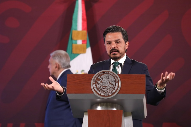 El presidente Andrés Manuel López Obrador da un discurso en la conferencia matutina.