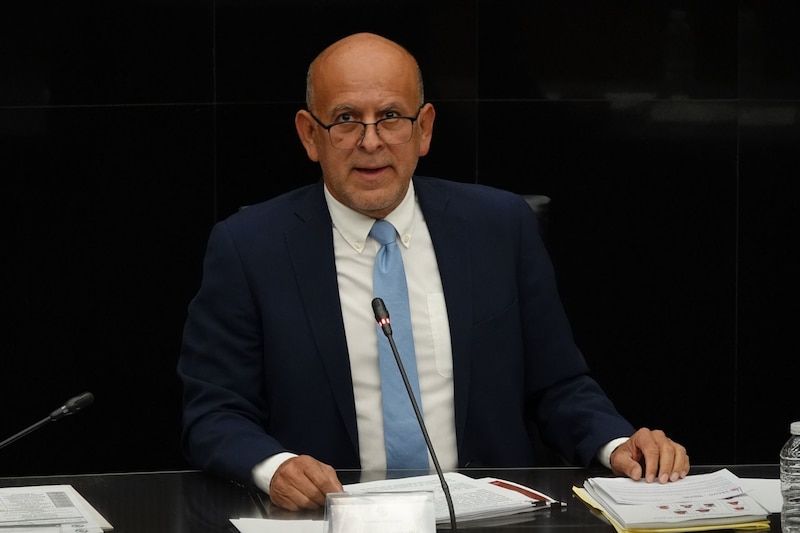 Juan Antonio Ferrer, titular del Instituto de Salud para el Bienestar, durante su comparecencia ante la Comisión de de Salud en el Senado de la República