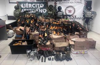 Ejército y Guardia Nacional aseguran arsenal y droga en Sonora durante operativo contra célula del Cártel del Pacífico