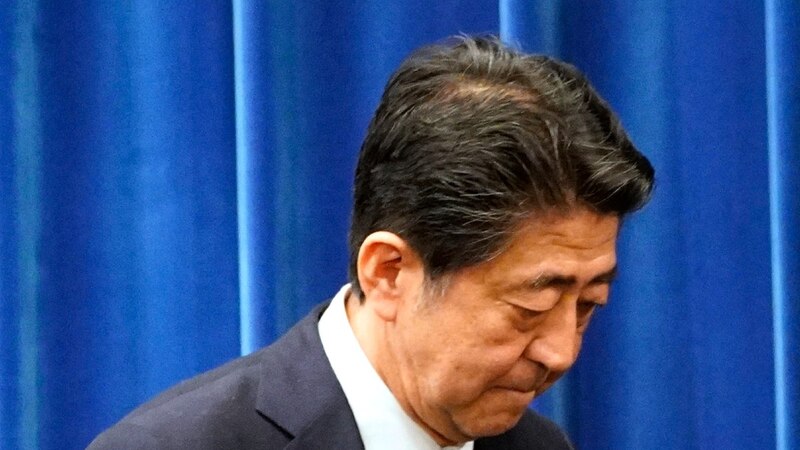El primer ministro japonés, Shinzo Abe, anuncia su dimisión