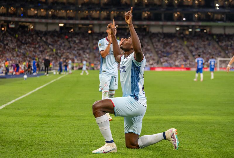 ¡Golazo de chilena!