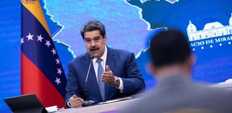 El presidente de Venezuela, Nicolás Maduro, da un discurso ante la Asamblea Nacional.