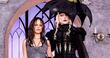 Lady Gaga irradia misterio y estilo como la profesora Rosaline Rotwood en “Merlina”