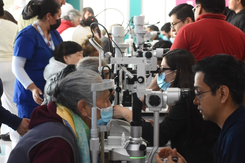 Valoración oftalmológica en el Hospital General de Las Américas, Ecatepec, con más de 1,700 pacientes atendidos para cirugía de catarata