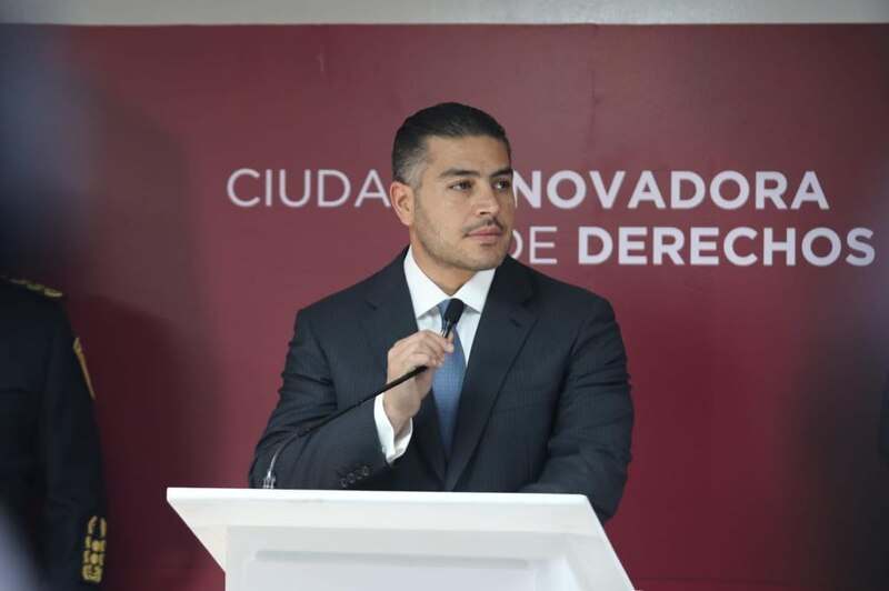 El presidente municipal de Guadalajara, Pablo Lemus, durante un discurso.