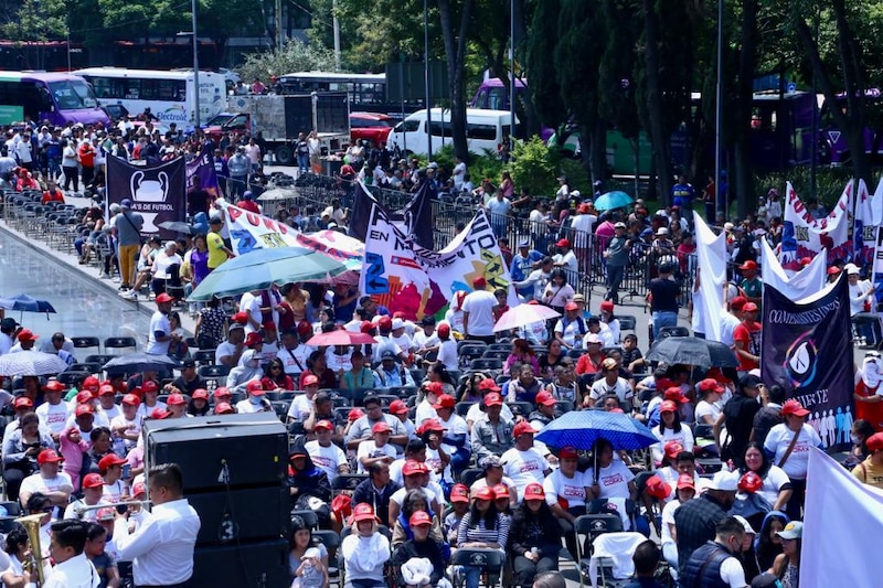 Multitudinaria manifestación en la Ciudad de México