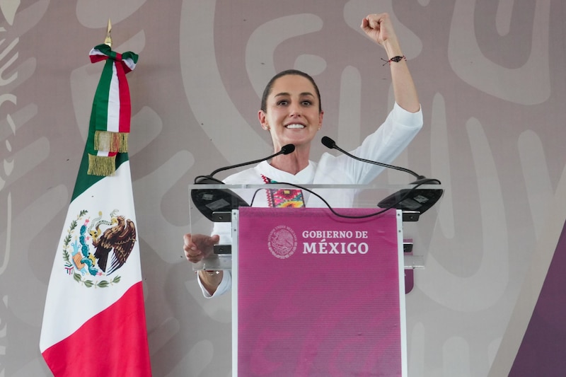 La Jefa de Gobierno, Claudia Sheinbaum, encabeza el evento "Diálogos por la transformación de Iztapalapa".