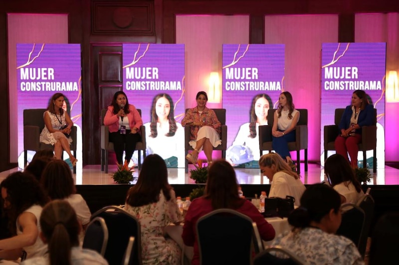 Mujeres en la construcción