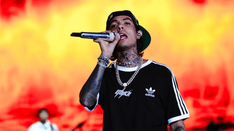 Rauw Alejandro enciende el escenario con su música