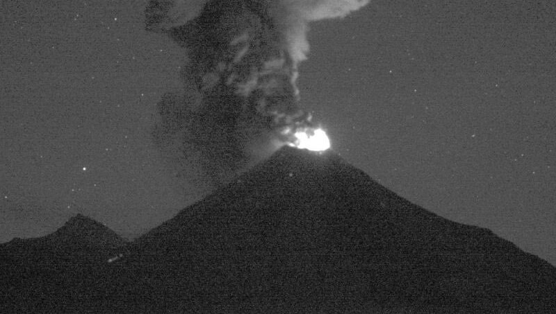 Volcán en erupción