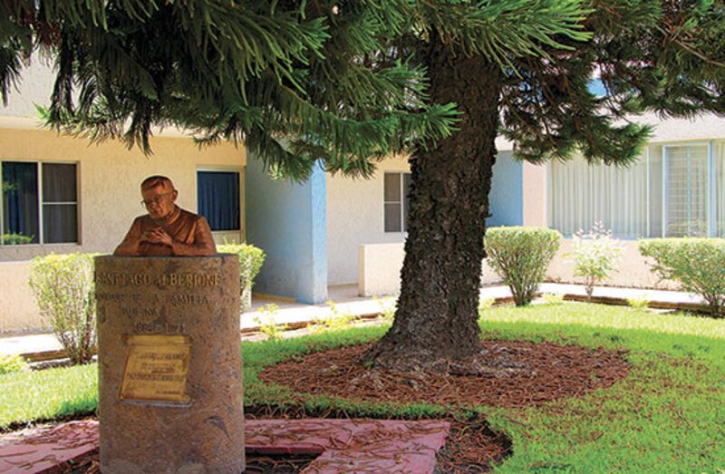 Monumento a San Juan Bosco