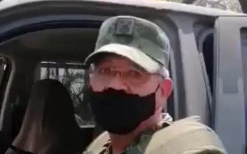 El general Luis Cresencio Sandoval, secretario de la Defensa Nacional, durante una visita a la frontera norte de México.