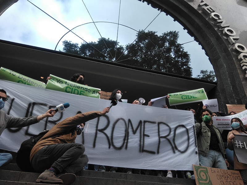 Protesta en el CIDE contra recorte presupuestal