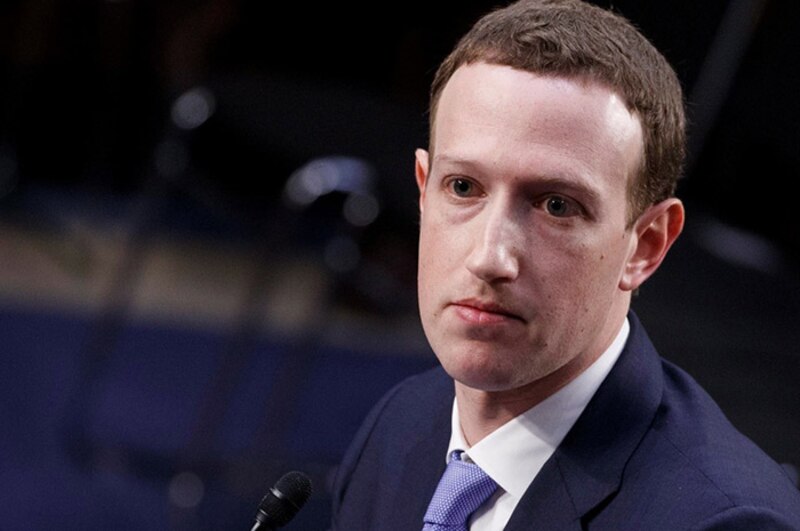 Mark Zuckerberg, CEO de Facebook, testifica ante el Congreso de los Estados Unidos