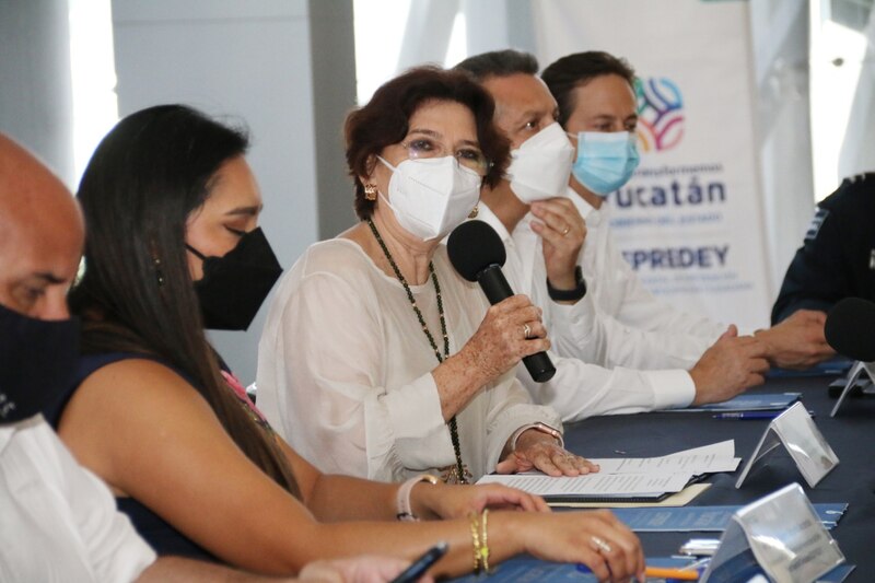 La gobernadora de Yucatán, Layda Sansores, durante una rueda de prensa.