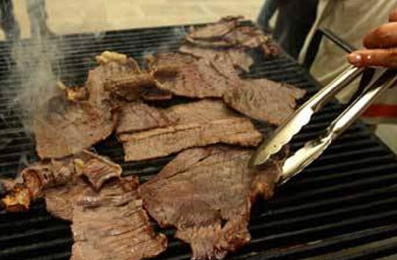 Asado de carne a la parrilla