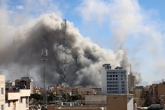 Trump anuncia que los “nuevos líderes de Irán” quieren dialogar y que ha accedido 