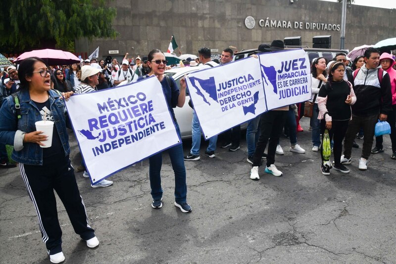 Mujeres exigen justicia independiente en México