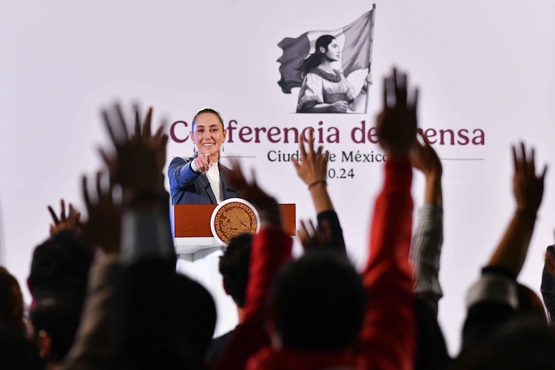 AMLO ofrece conferencia de prensa matutina en Palacio Nacional