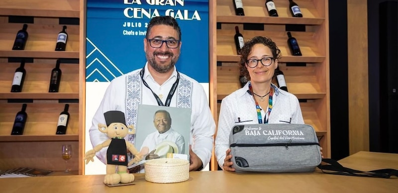 Cena de gala en honor al chef Benito Molina.