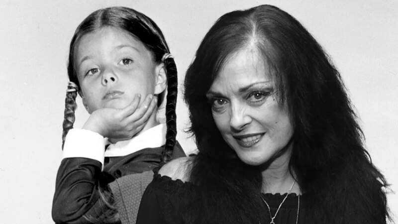 Merlina y Morticia Addams