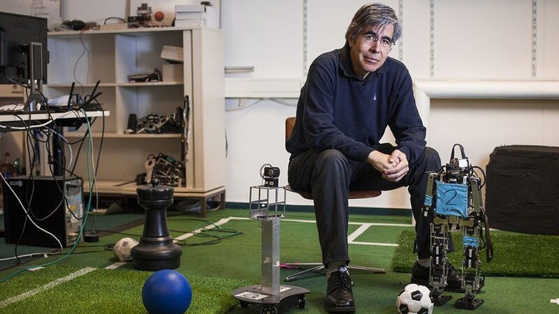 El científico español que está desarrollando el robot futbolista más avanzado del mundo