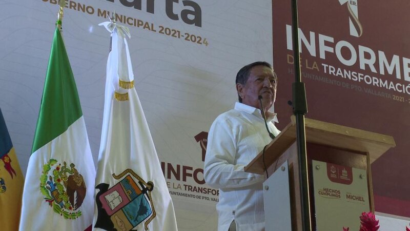 El presidente municipal de Puerto Vallarta, Arturo Dávalos, rinde su segundo informe de gobierno