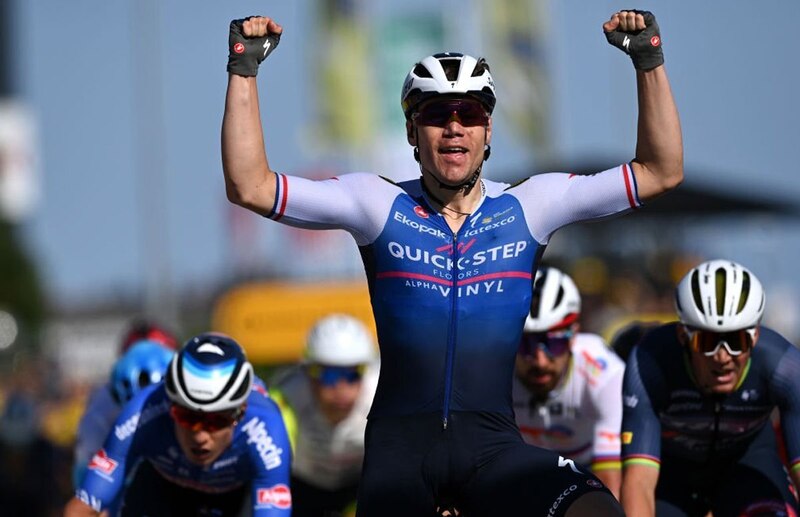 El ciclista belga Yves Lampaert gana la París-Roubaix 2022