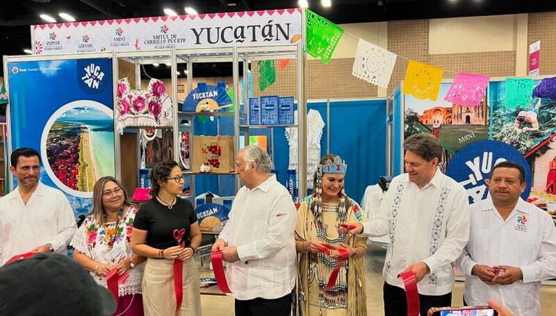 Inauguración del pabellón de Yucatán en el Tianguis Turístico 2023