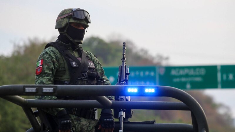 Soldado mexicano en la frontera