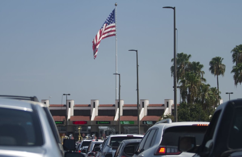 Tráfico en la frontera entre Estados Unidos y México