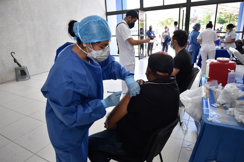 Jornada de vacunación contra el COVID-19 en Caracas